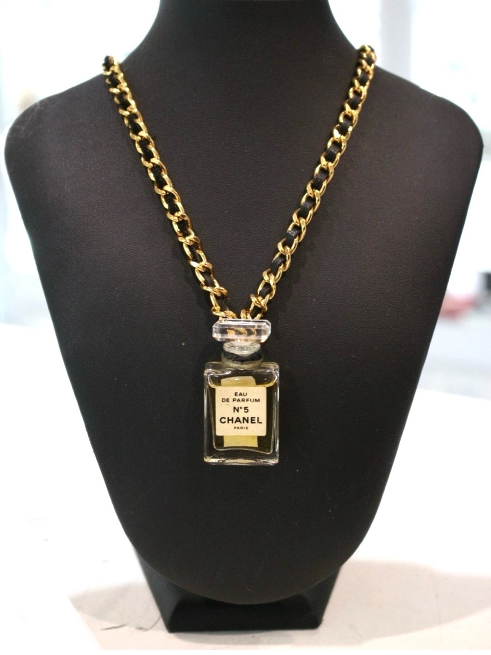 Authentic vintage Chanel No. 5 Perfume Bottle Necklace gold black chain